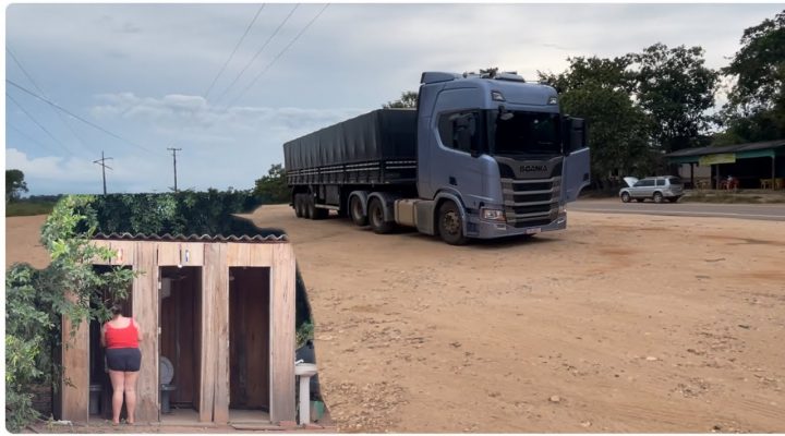 Tá vindo uns cowboy vamos parar aqui pra disfarça kkk onde será a vaquejada hoje