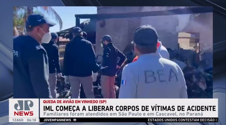 IML começa a liberar corpos de vítimas de queda de avião em Vinhedo, São Paulo