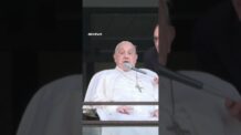 Papa Francisco faz primeira aparição pública após mais de um mês internado #shorts