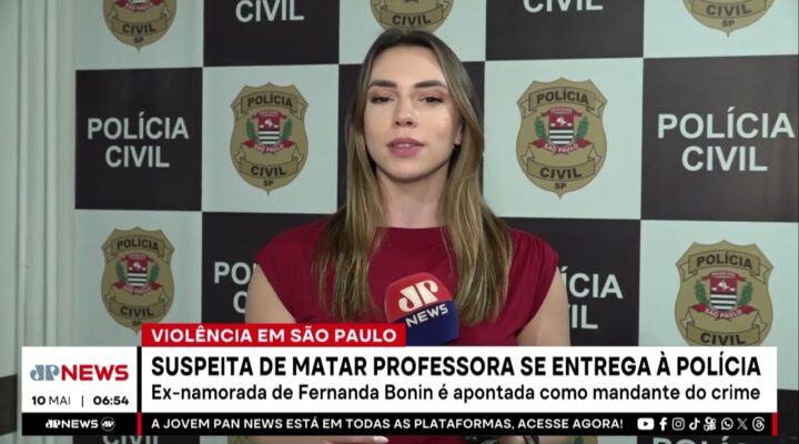 Suspeita de matar professora se entrega à polícia de SP